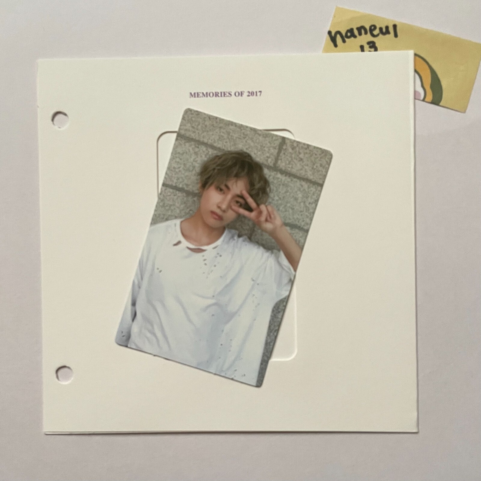 BTS V Taehyung MEMORIES OF 2017 Blu-ray Official Photocard with