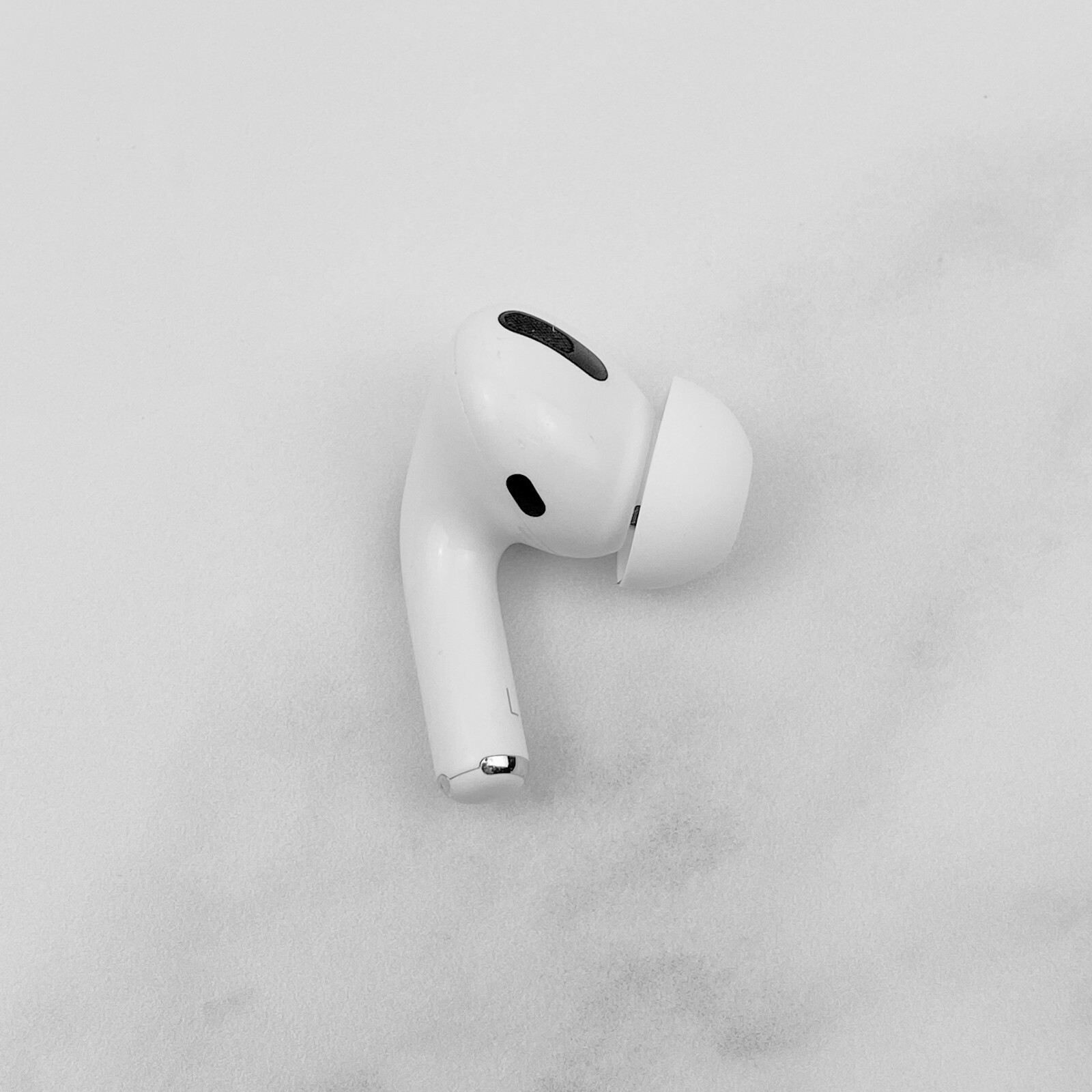 Apple AirPods Pro 1st gen Replacement AirPod LEFT Side Only Model