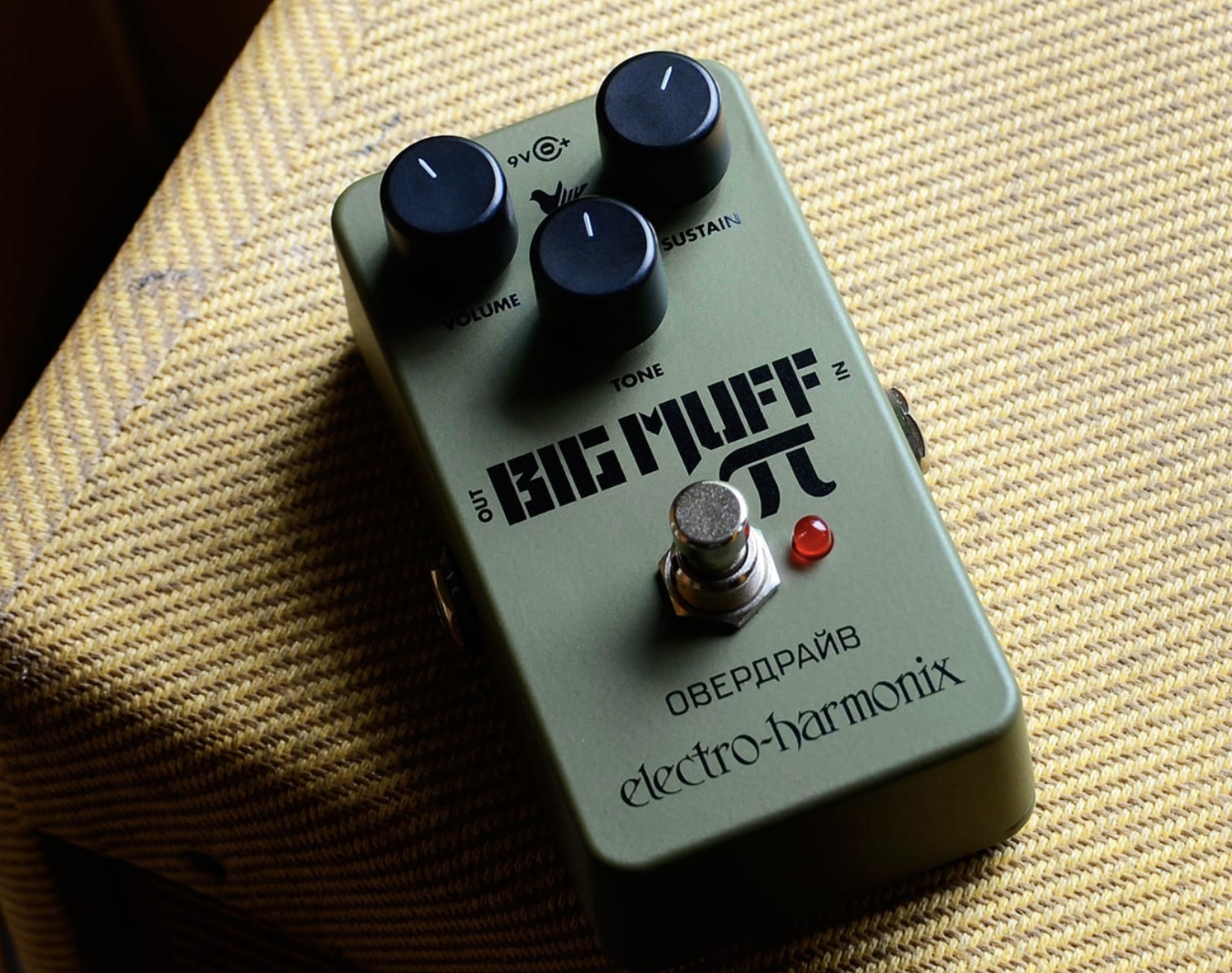 Electro-Harmonix Green Russian Big Muff Pi Distortion Pedal