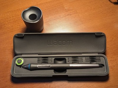 Wacom PTH-651 Intuos Pro Medium Creative Pen & Touch Tablet Exc | eBay