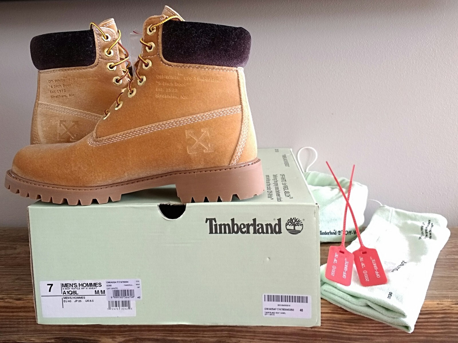 AUTHENTIC* OFF-WHITE x TIMBERLAND TB0A1Q8L BOOTS WHEAT VELVET MEN
