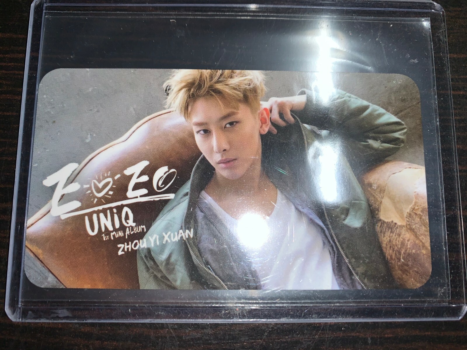 Uniq 1st Mini Album EOEO Zhou Yi Xuan Photocard Photo Card Rare