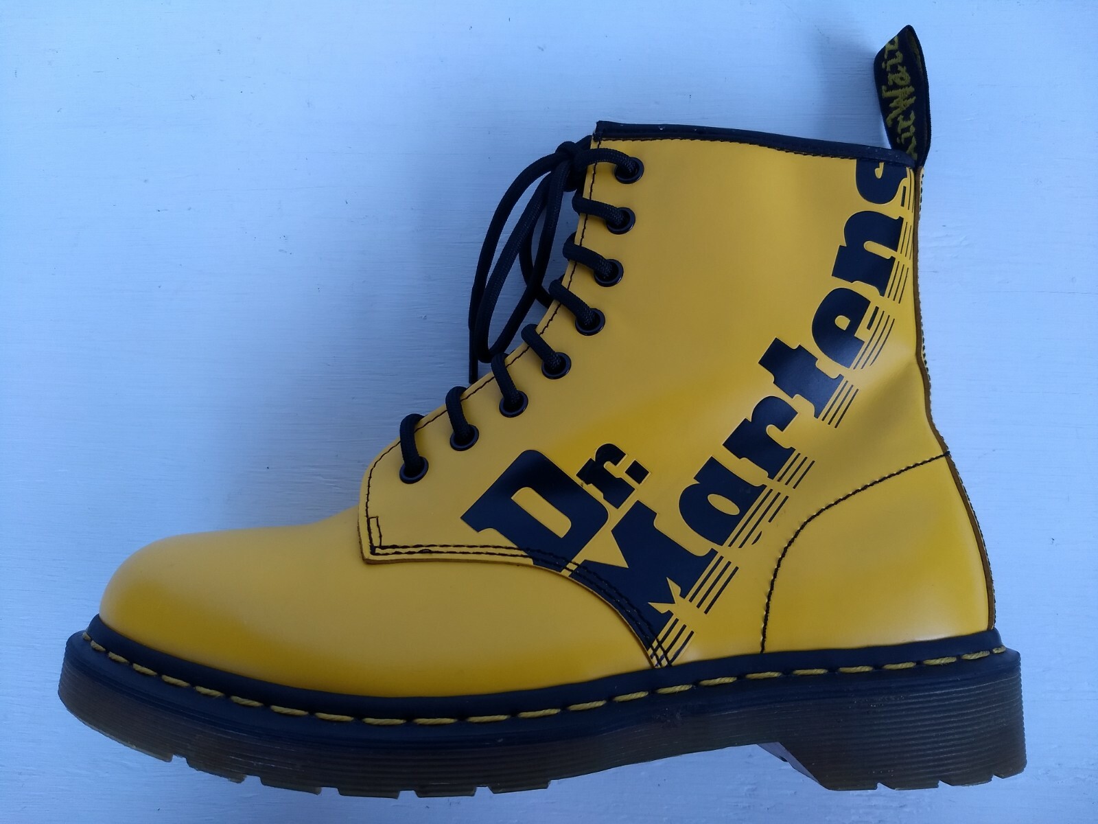 DOC DR. MARTENS YELLOW LOGO BOOTS SMOOTH LEATHER RARE UNISEX SIZE
