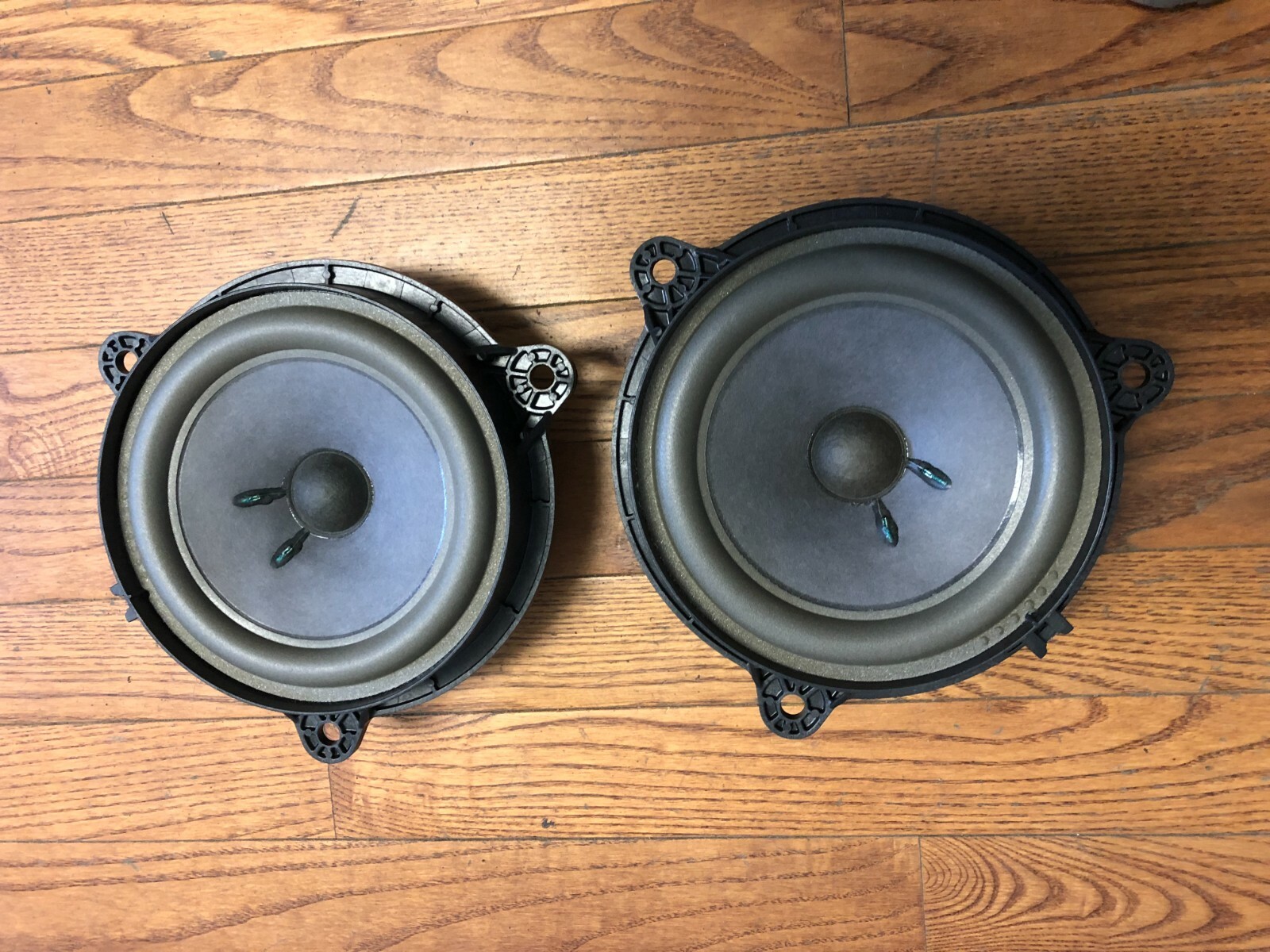 2011 NISSAN ROGUE OEM Rear Right & Left Door Audio Speaker Set