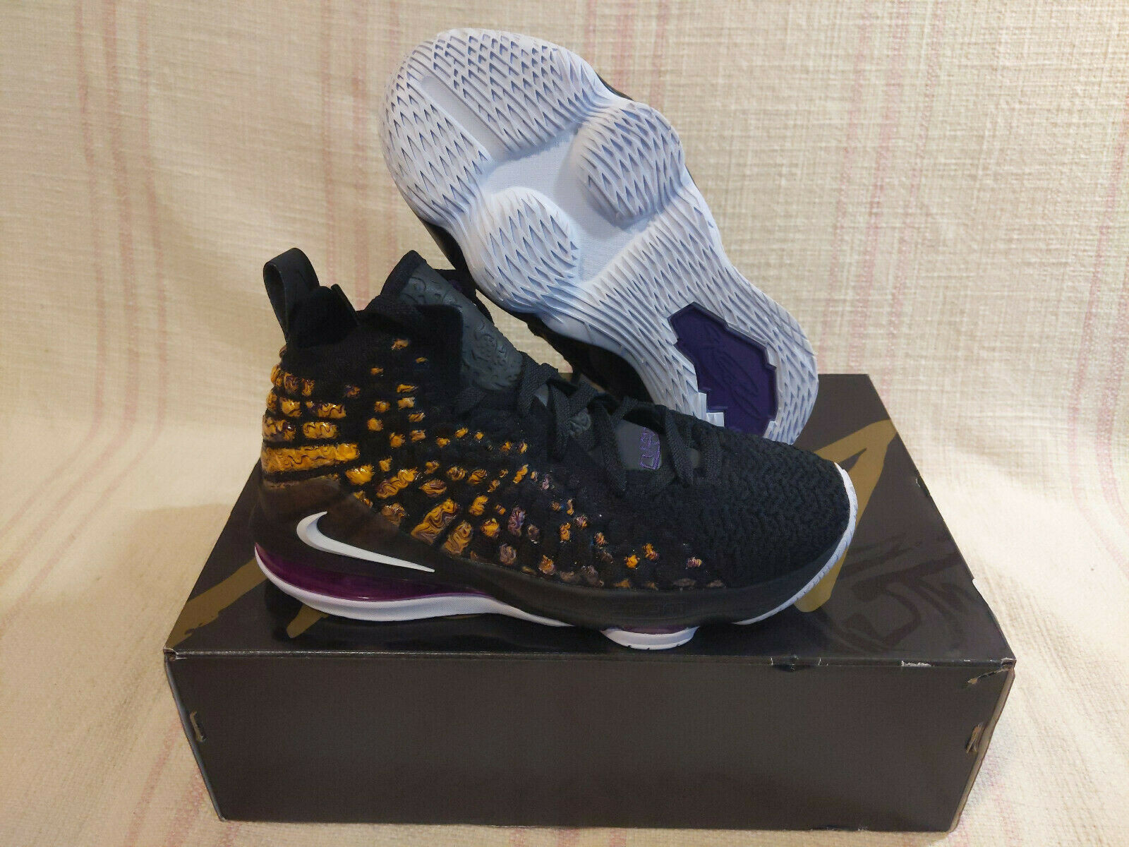 Nike LeBron XVII 17 GS LAKERS Black Eggplant Amarillo Purple