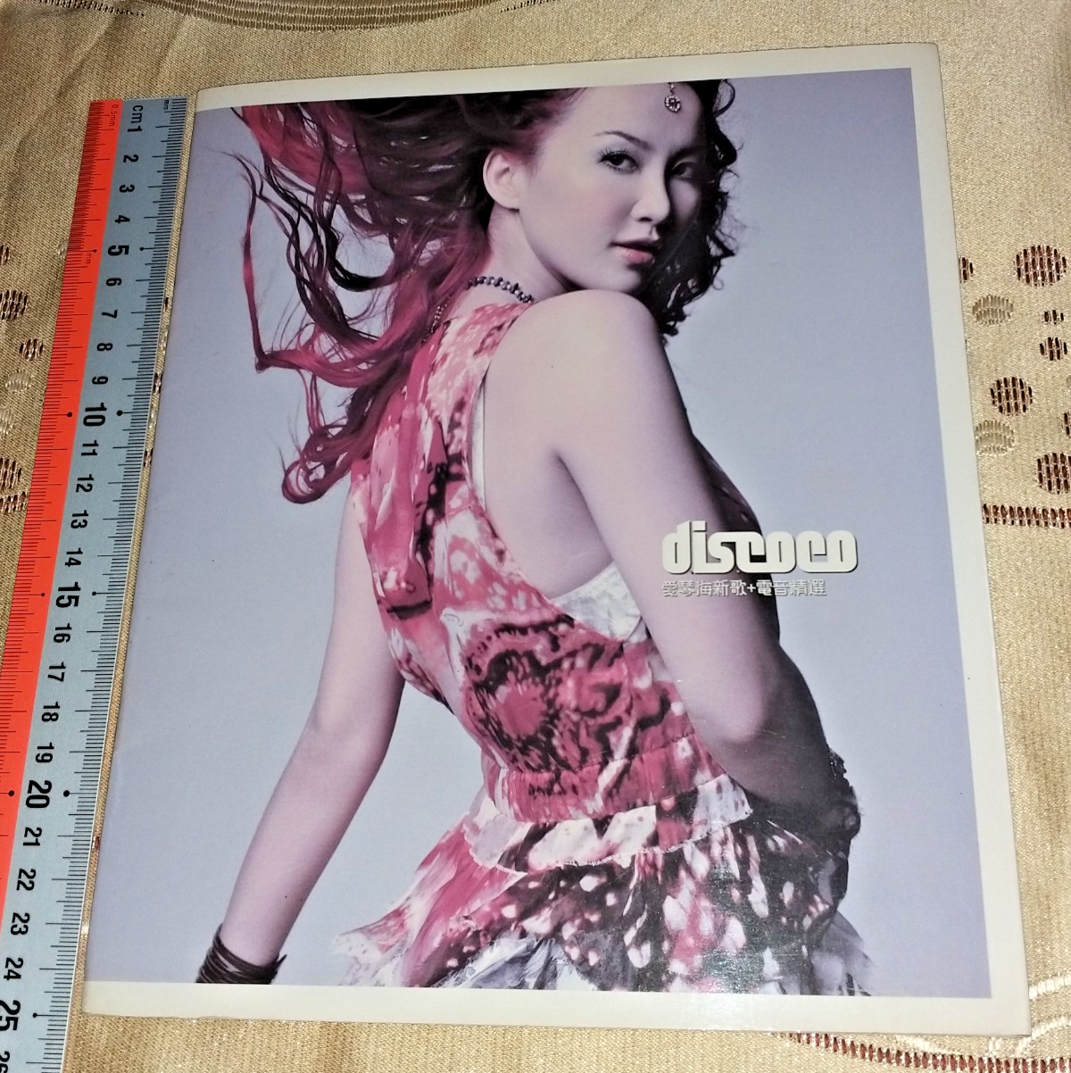 台湾压制李玟Coco Lee 2002 爱情海新歌+电音精选Discoco 2CDs+歌迷卡+