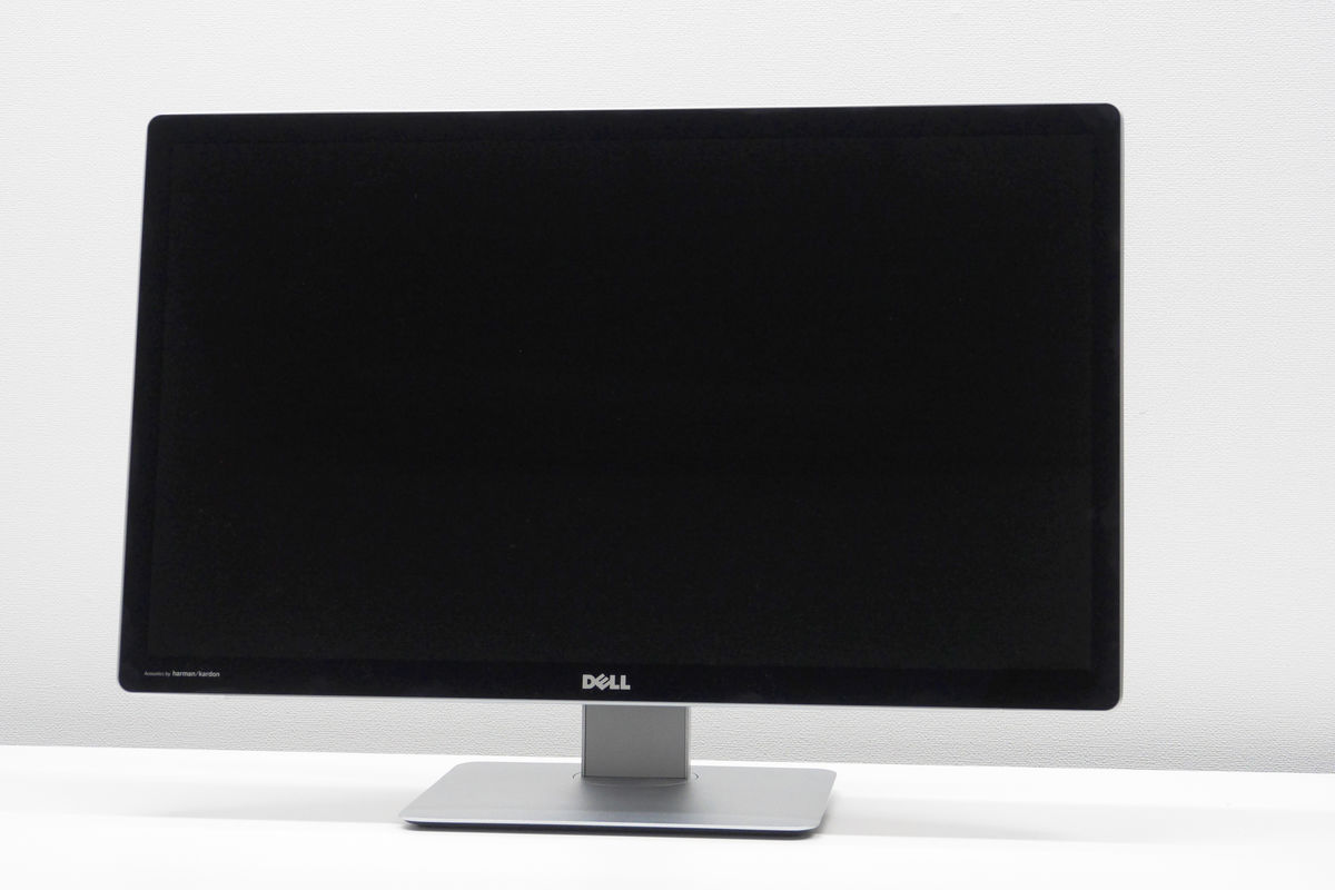 5Kサイズなので4K映像も余裕で表示できるハイエンドモニタ「UP2715K