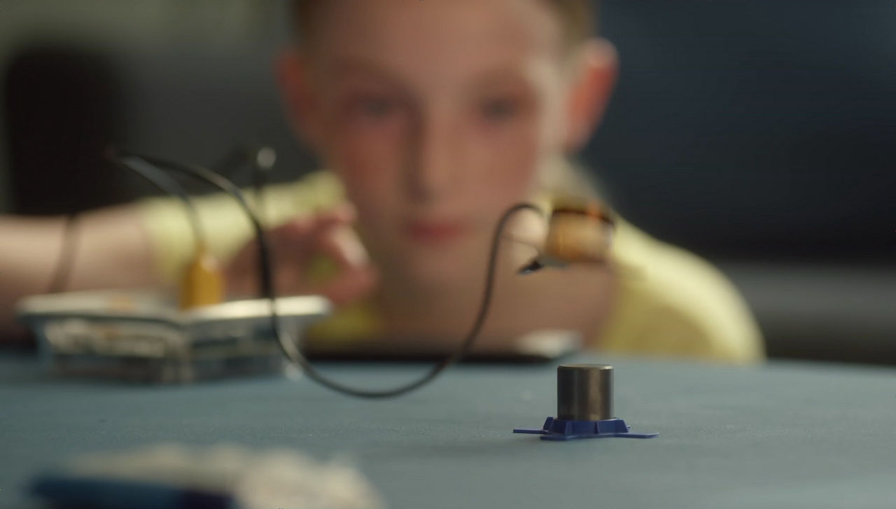 BOSEが8歳の子どもでも作れてスピーカーを構造から学べる自作キット