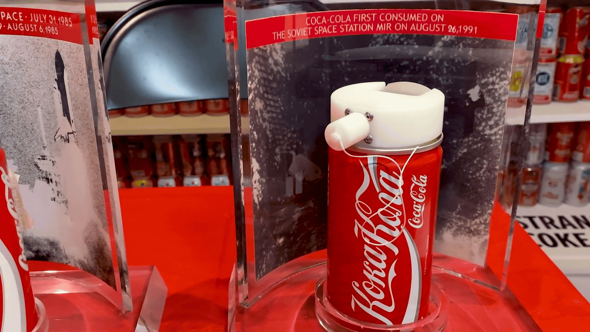 世界記録となった「1万1308点のコカ・コーラ缶コレクション」が圧倒的