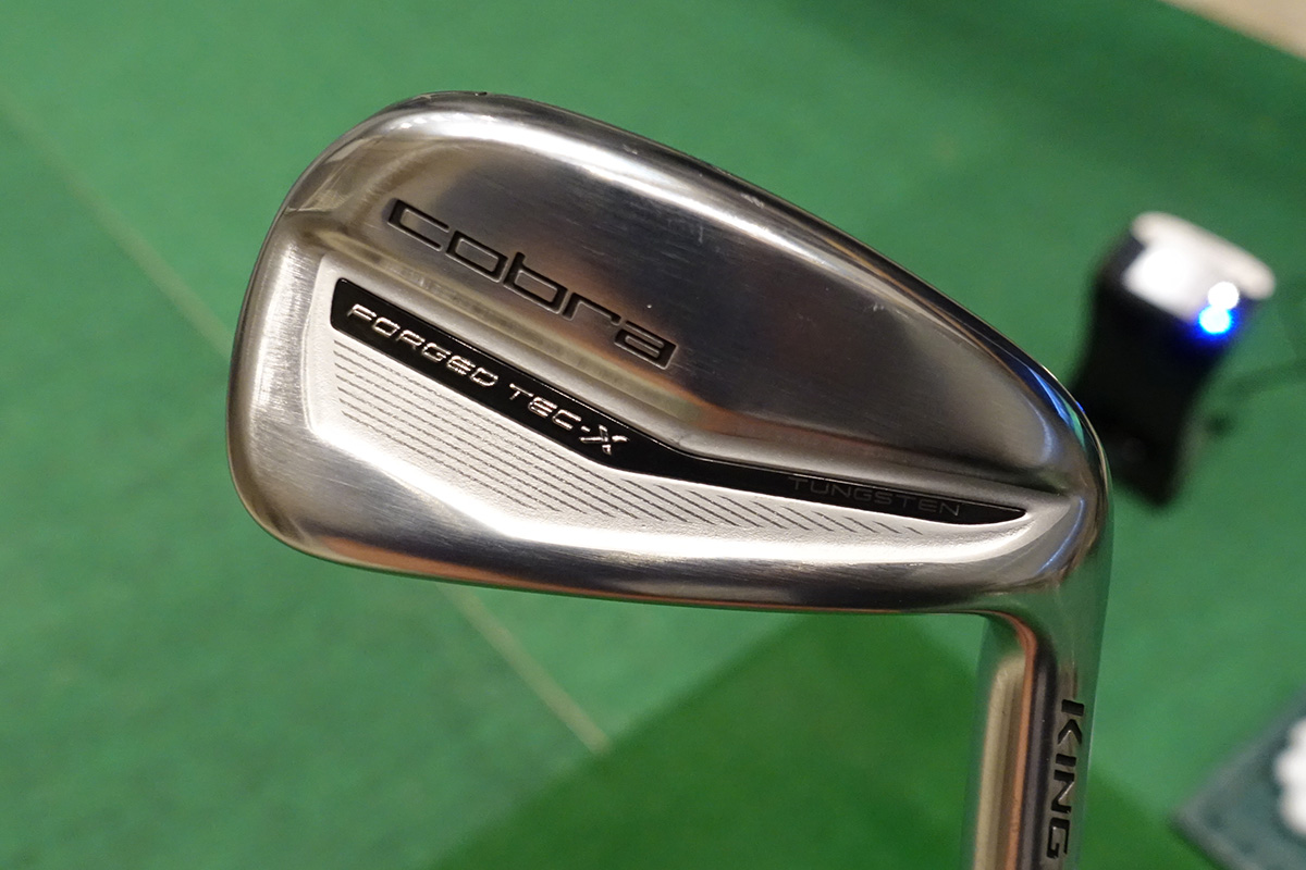 打感が良くて構えやすい“ちょい飛び”中空 コブラ キング FORGED TEC X