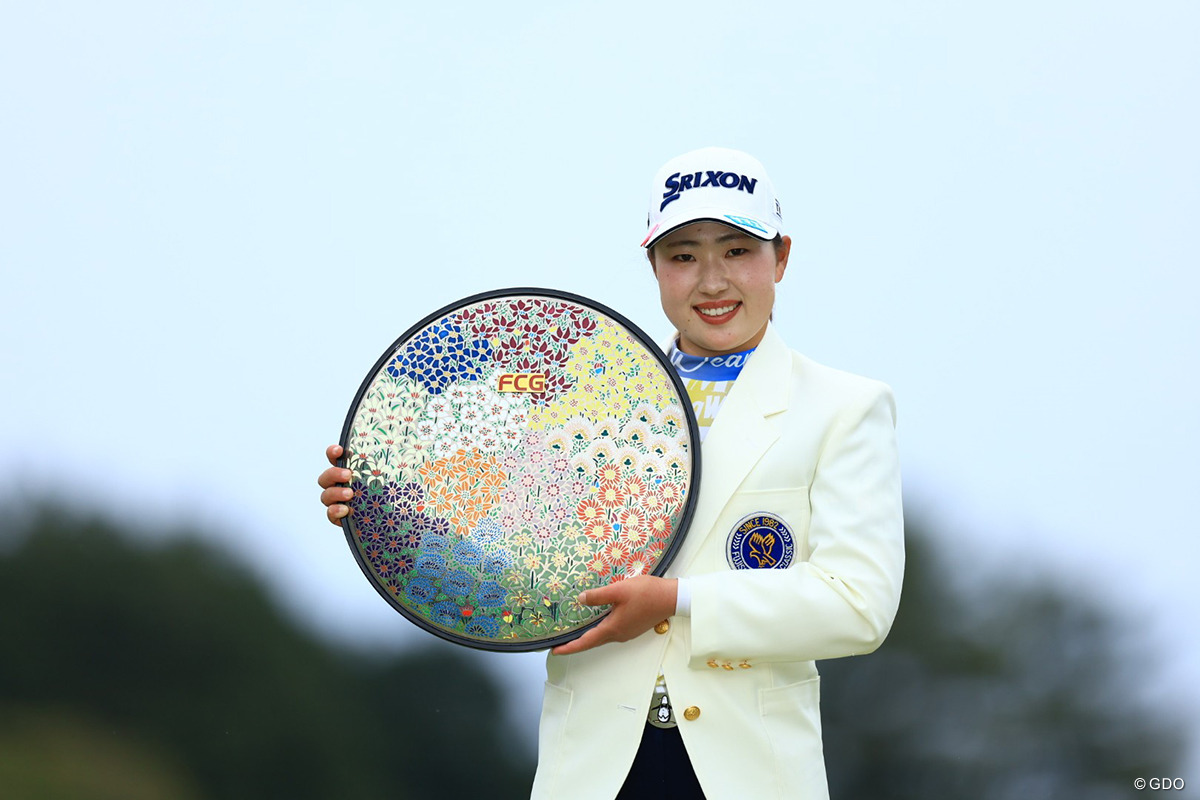 史上4人目の初Vから2週連続V 竹田麗央が逃げ切って完全優勝 【国内女子