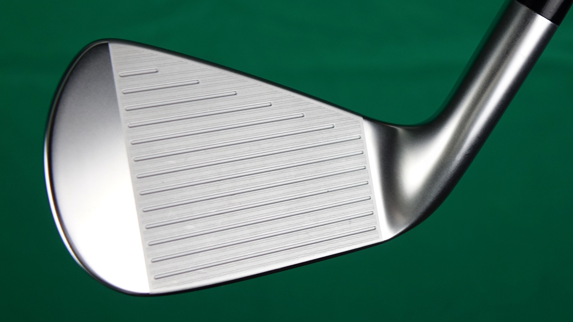 スリクソン ZXi7 アイアンを井上真熙が試打「顔が類似『5』とコンボ