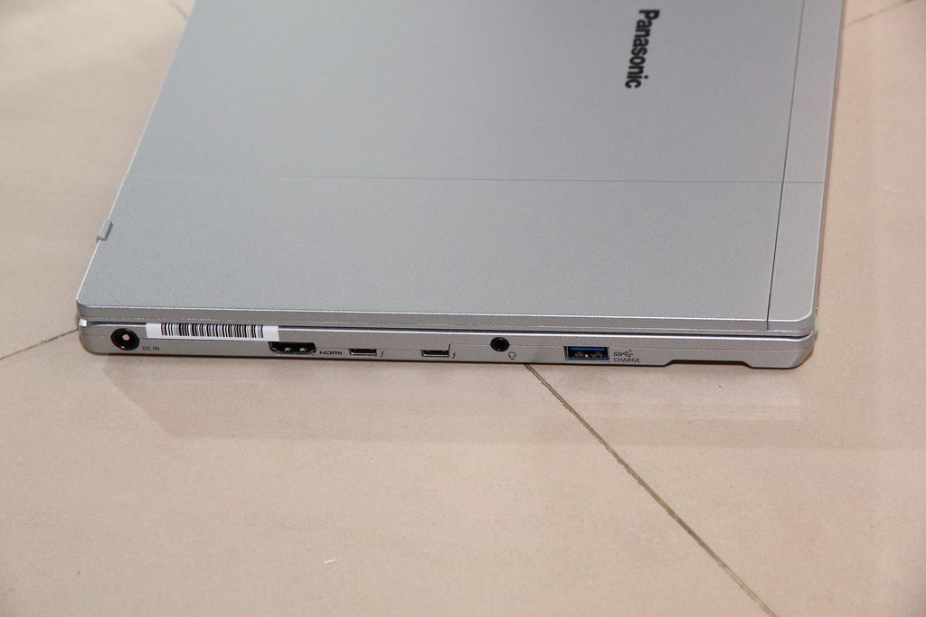 Panasonic CF-SZ5 i5⁄8GB⁄256⁄DVD バッテリ90% Panasonic Let's note