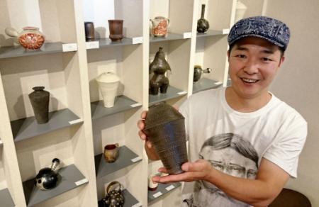 ふるさとの土使い新作 篠山出身の陶芸家が個展 | おでかけトピック