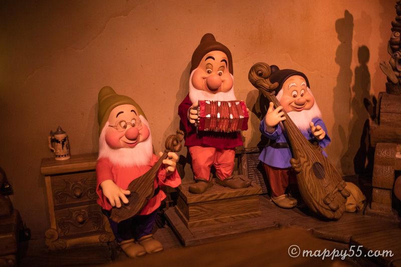 アトラクション】リニューアルする『白雪姫の恐ろしい冒険』 | Mappy's