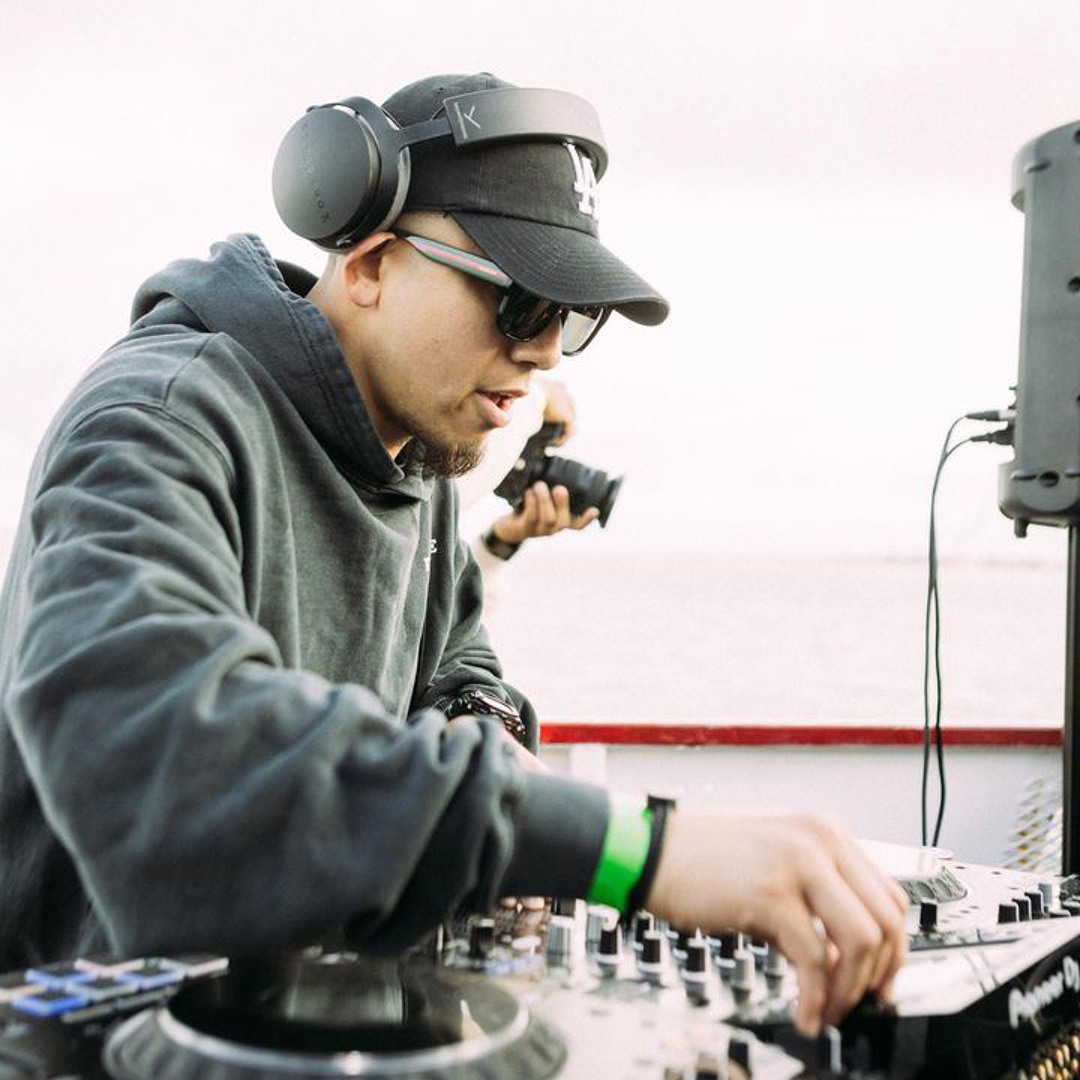 Stream 4MULA music | Listen to songs, albums, playlists for free