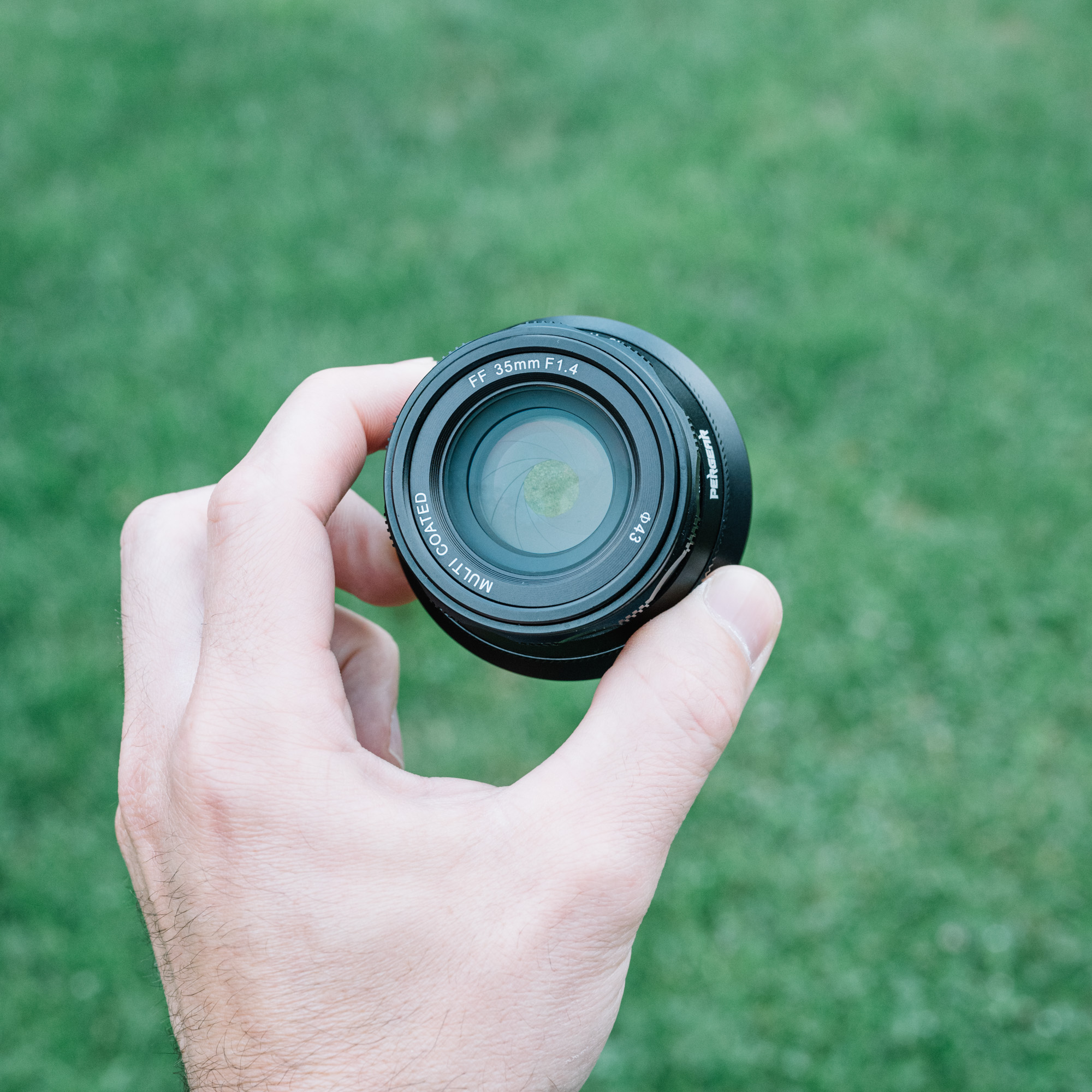 Lens Review: Pergear 35mm F/1.4 - Super Fast, Stunningly Inexpensive