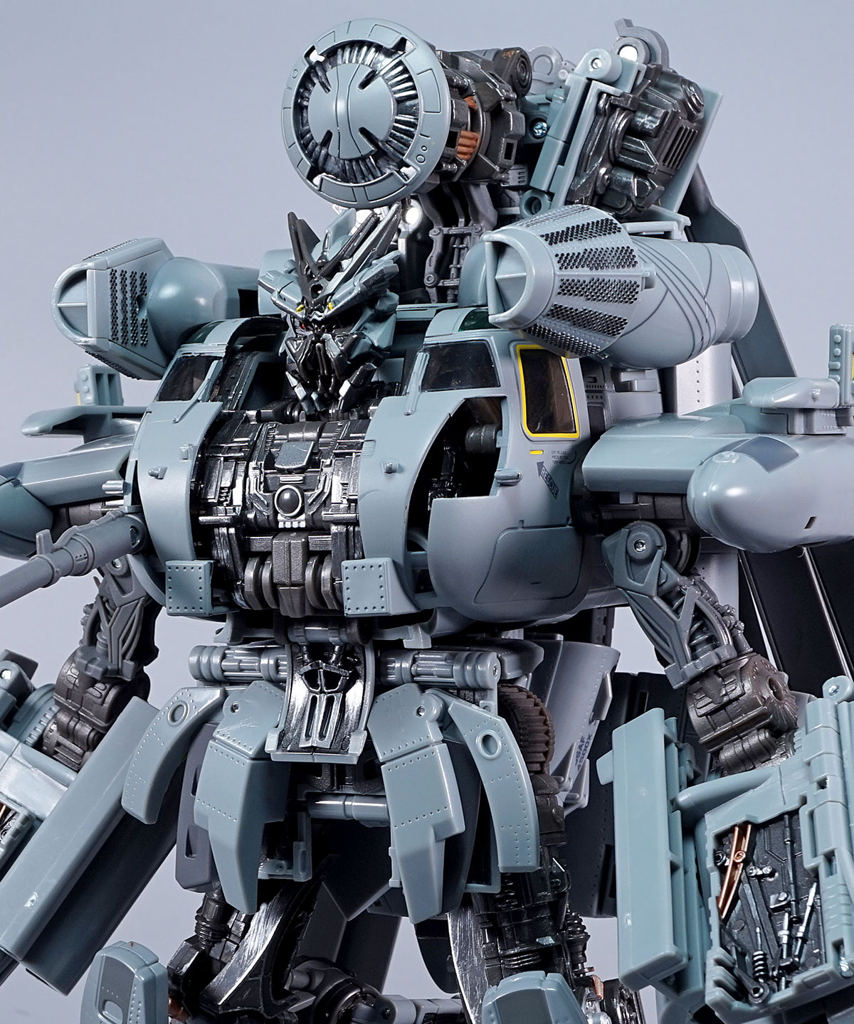 欠品あり トランスフォーマー MPM-13 ディセプティコン ブラックアウト