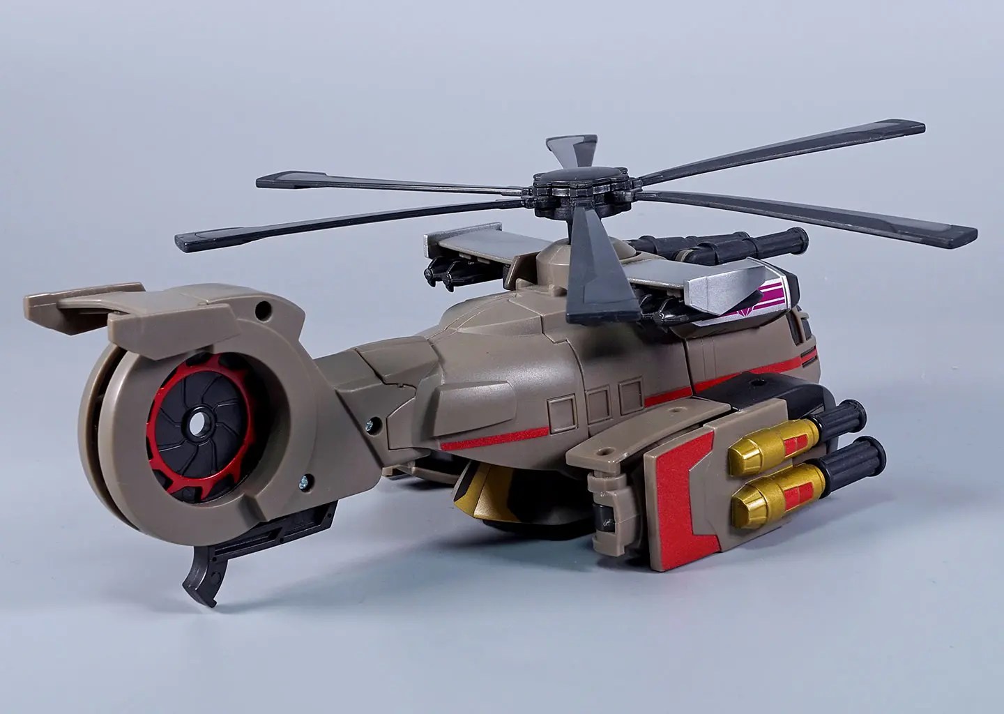 レビュー：TFアニメイテッド TA-20 ブラックアウト | 超偏見超変形