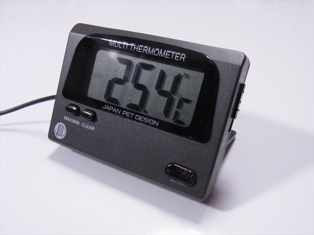 水槽用デジタル水温計なら ニチドウ マルチ水温計がオススメ