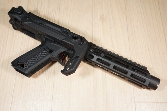 SLONG AIRSOFT製 アウターバレル エクステンションとフラッシュ