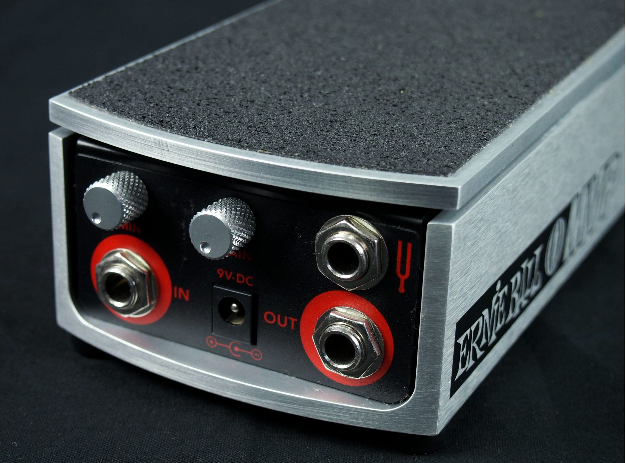 買取情報】バッファー内蔵、どこに繋げてもOKな超便利ボリュームペダル