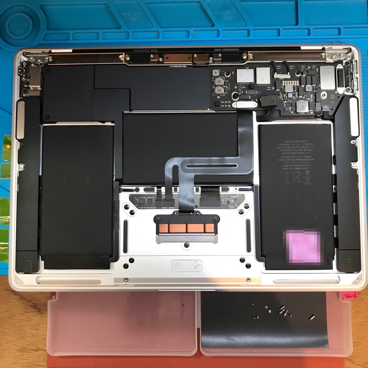 MacBook Air (M1, 2020) A2337 EMC3598 コーヒーをキーボードにこぼし