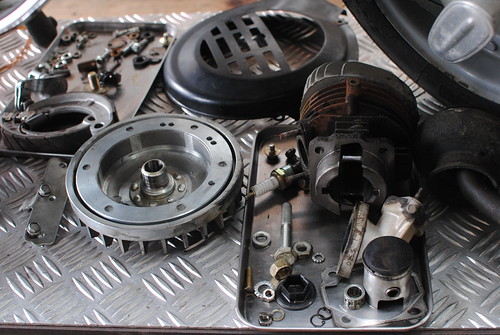 ベスパ50s ボアアップ | Bongout