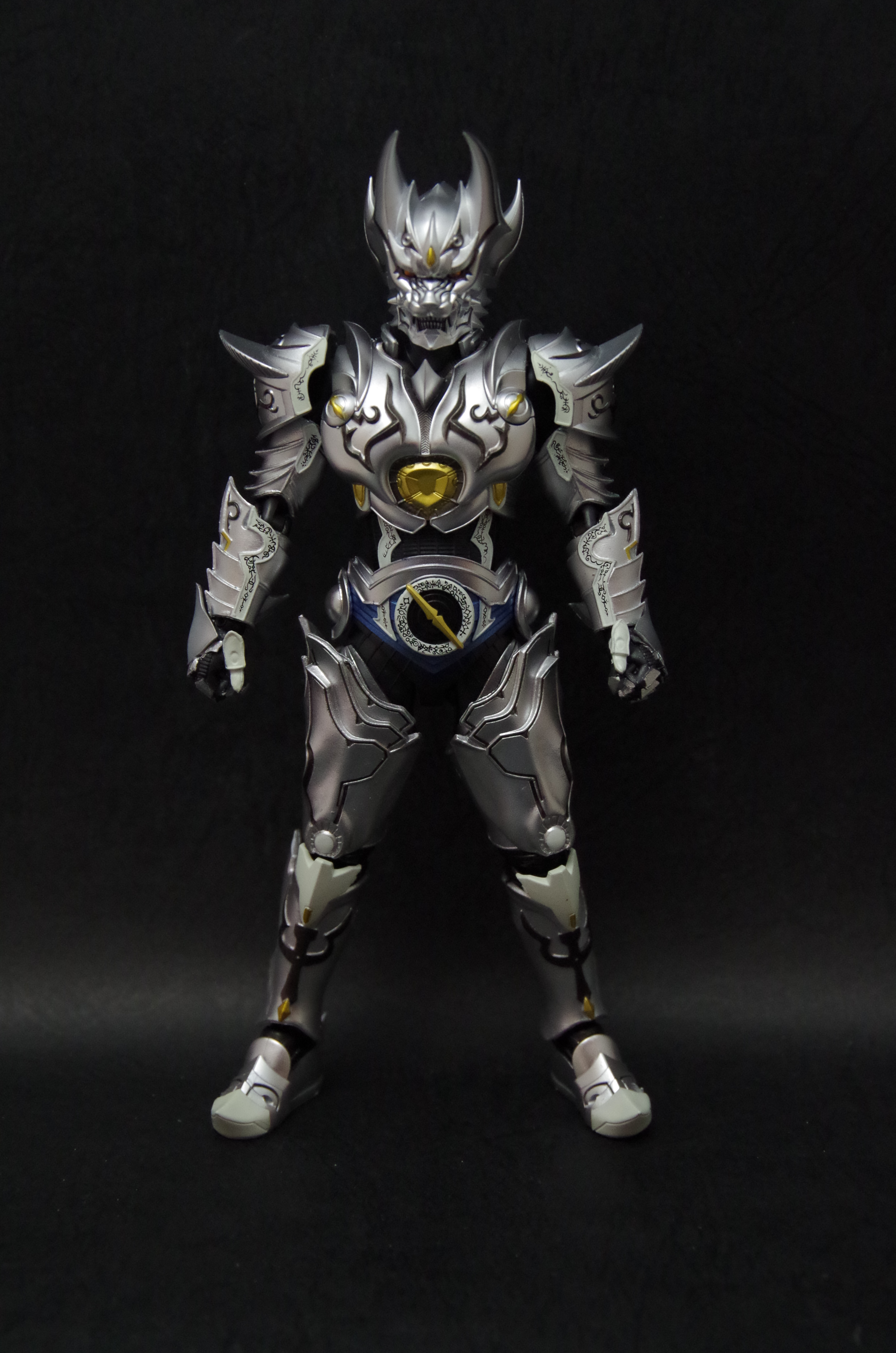 S.H.Figuarts 真骨彫製法 銀牙騎士ゼロ | フィギュアレン