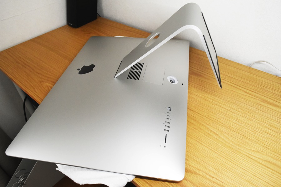 iMac 2017 27インチ」のメモリを自分で増設する方法