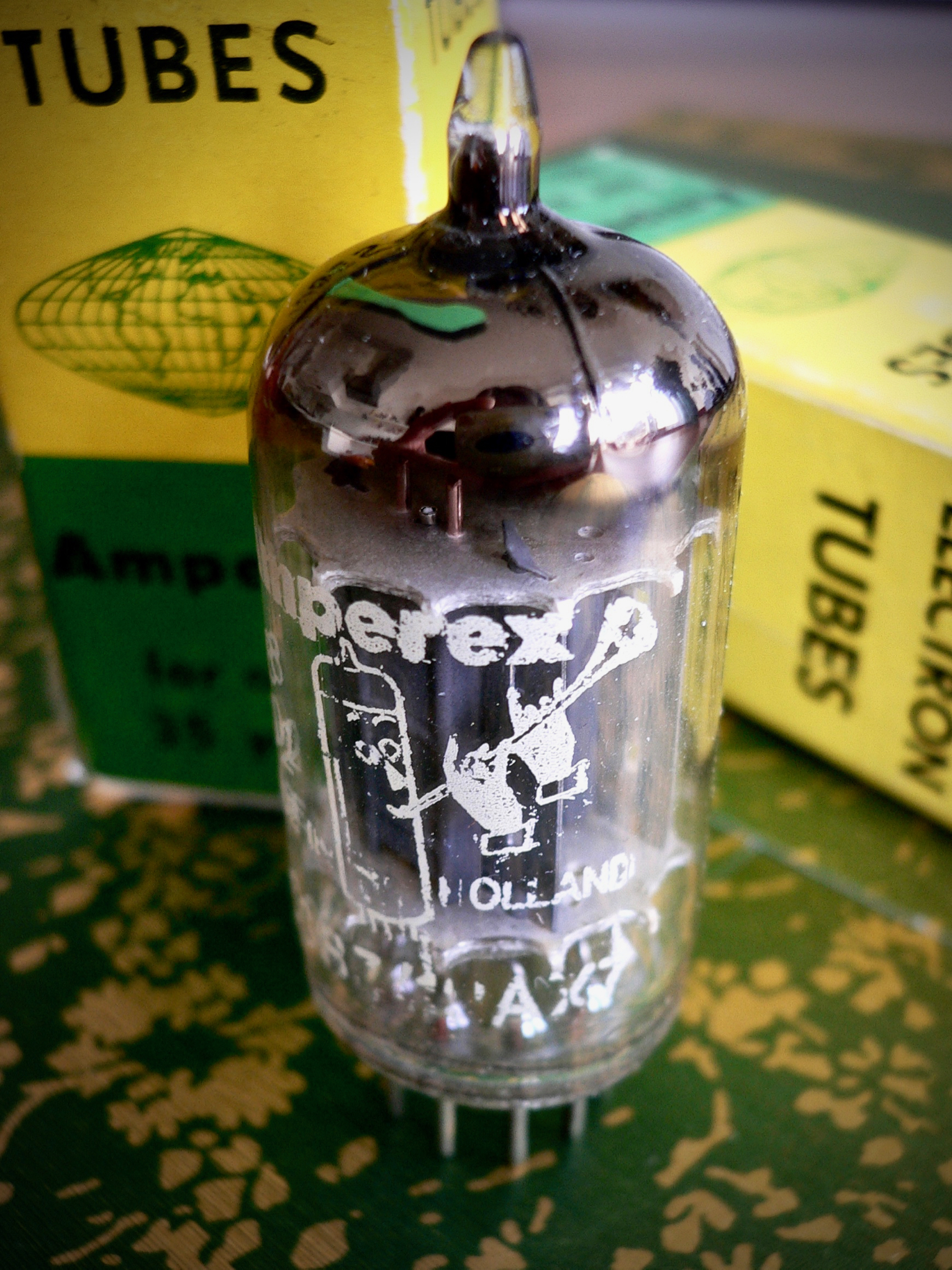 Amperex Bugle Boy 12AX7 Long Plates – Medialux