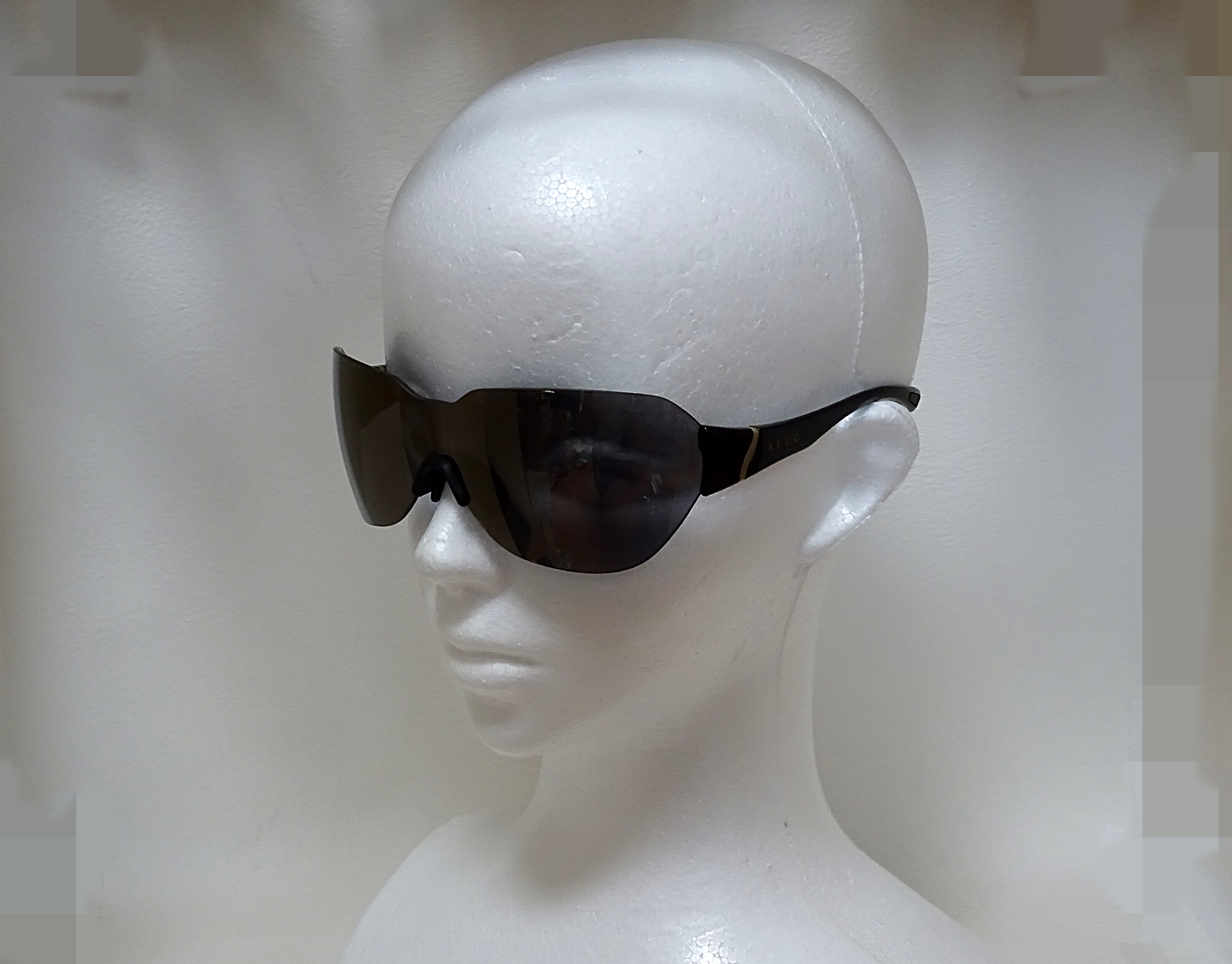 SWANS×STRICT-G サングラス クワトロ・バジーナモデル | ガンダム中心