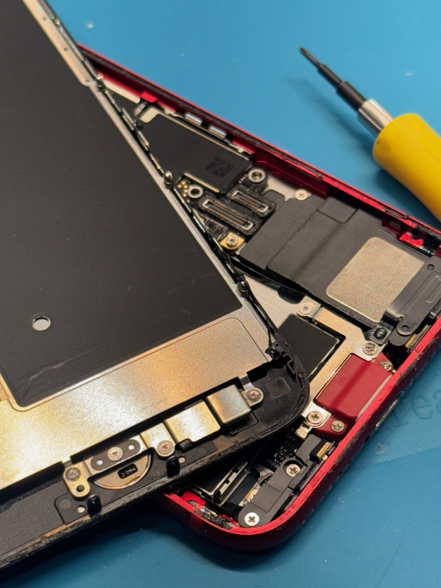 iPhone SE 第2世代 256GB ジャンク ホームボタン故障充電端子不良 赤池