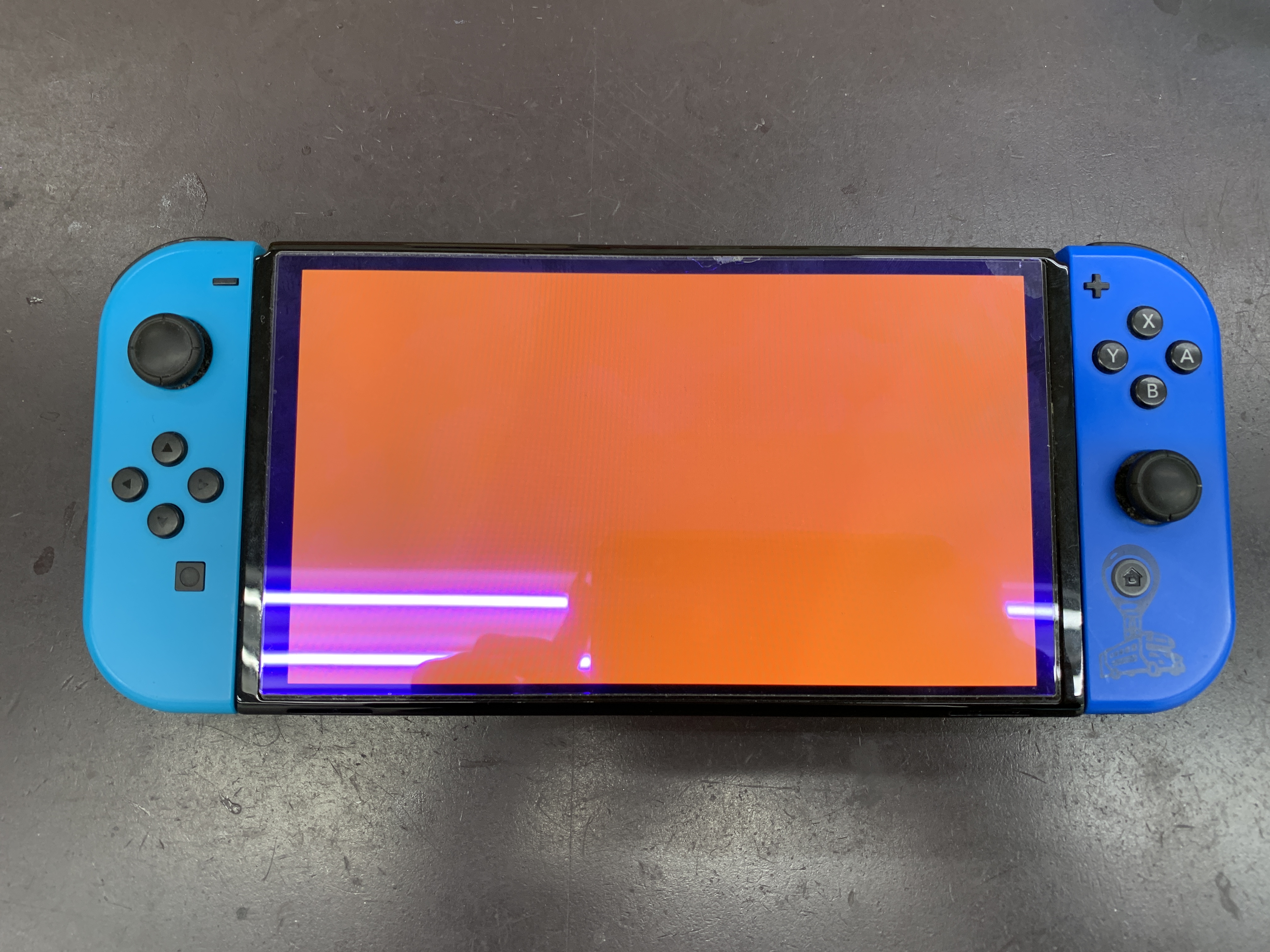 Switchのブルースクリーン、オレンジスクリーンの違いとは