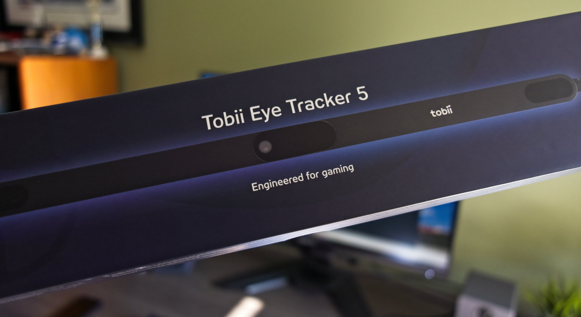 tobii-eye-tracker-5-unboxing-
