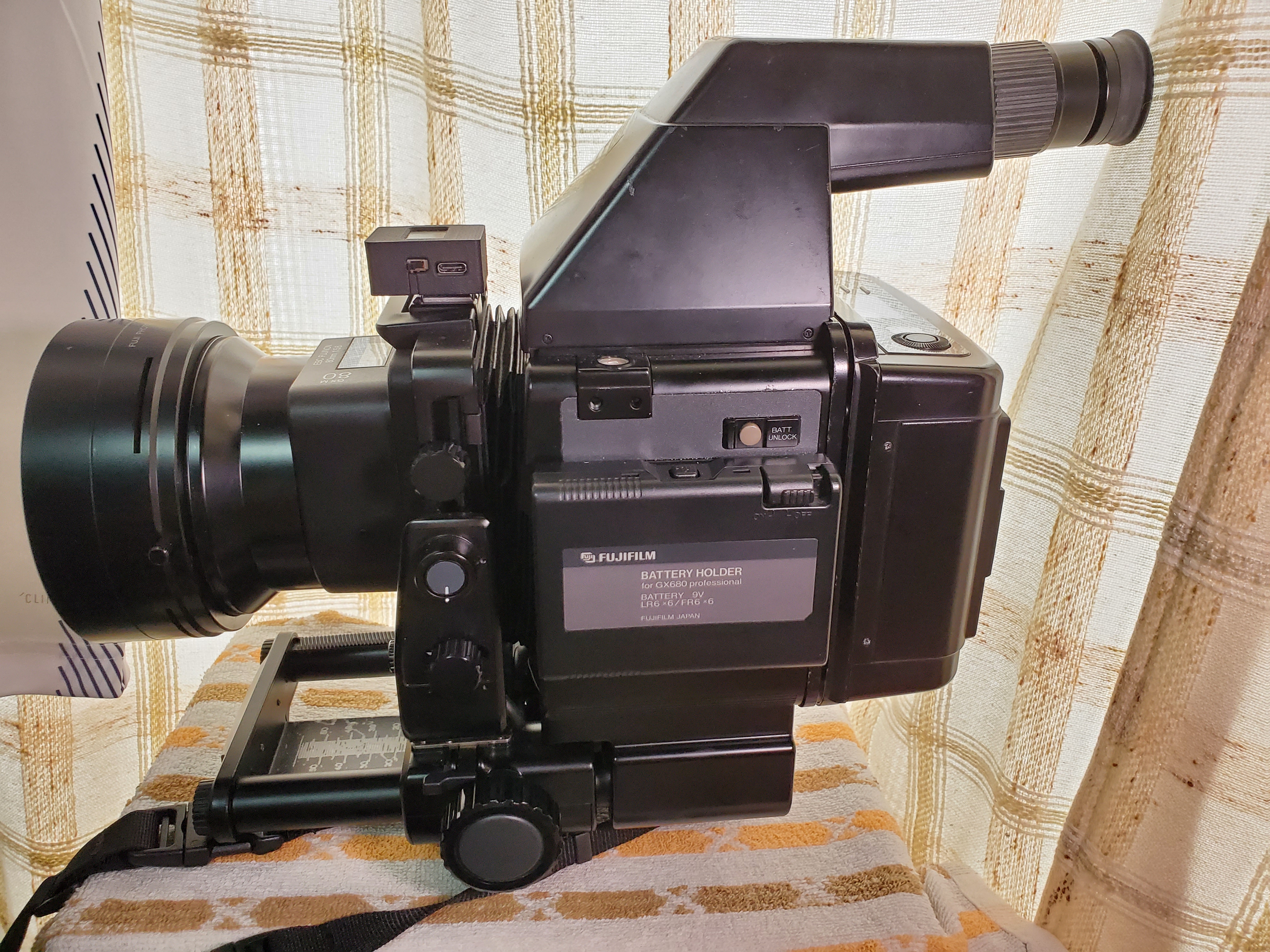 FUJIFILMがプロのための本気で作った中判カメラ GX680シリーズ