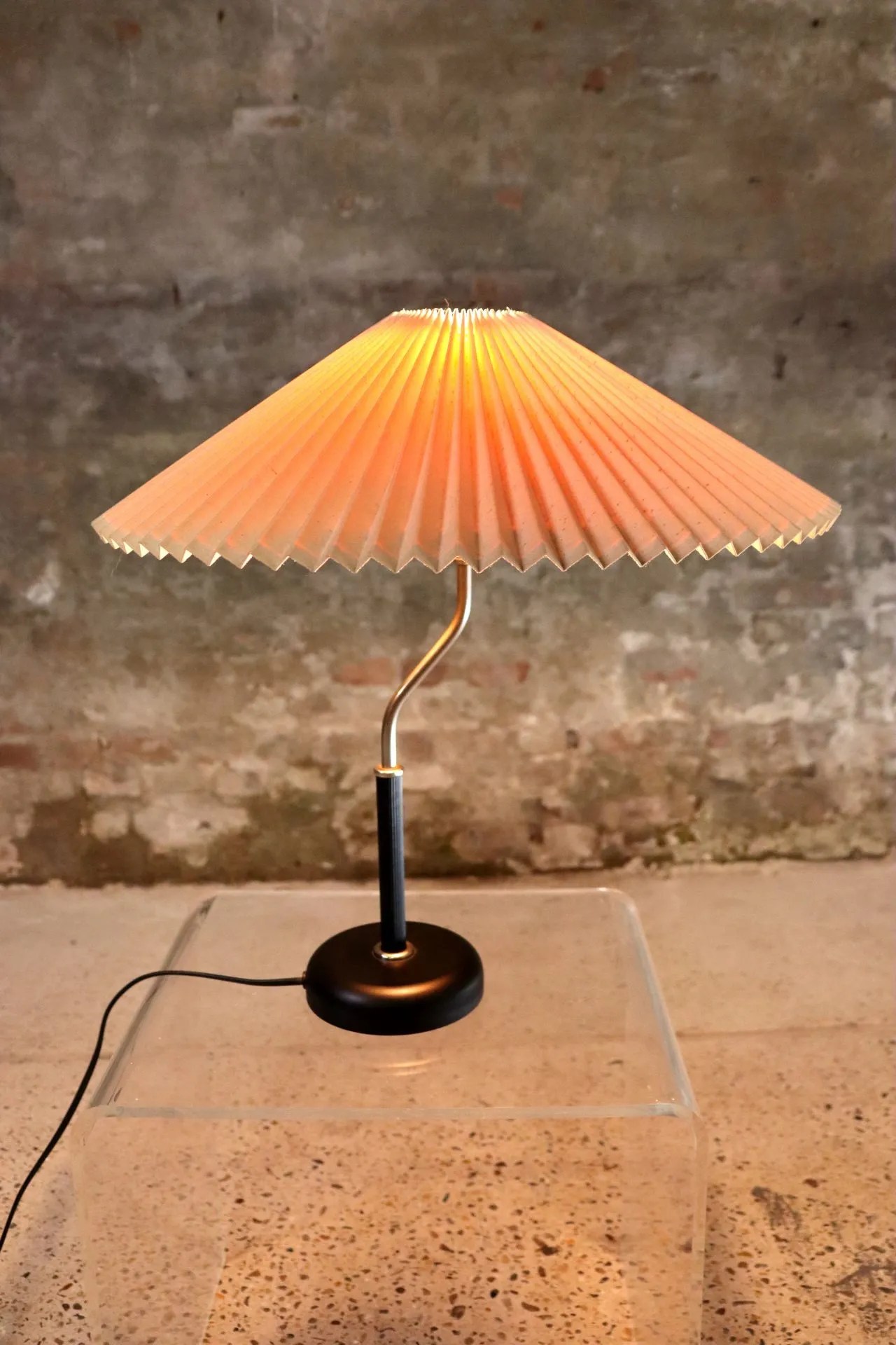 IKEA - Pleated Table Lamp - B8804 - 1980s
