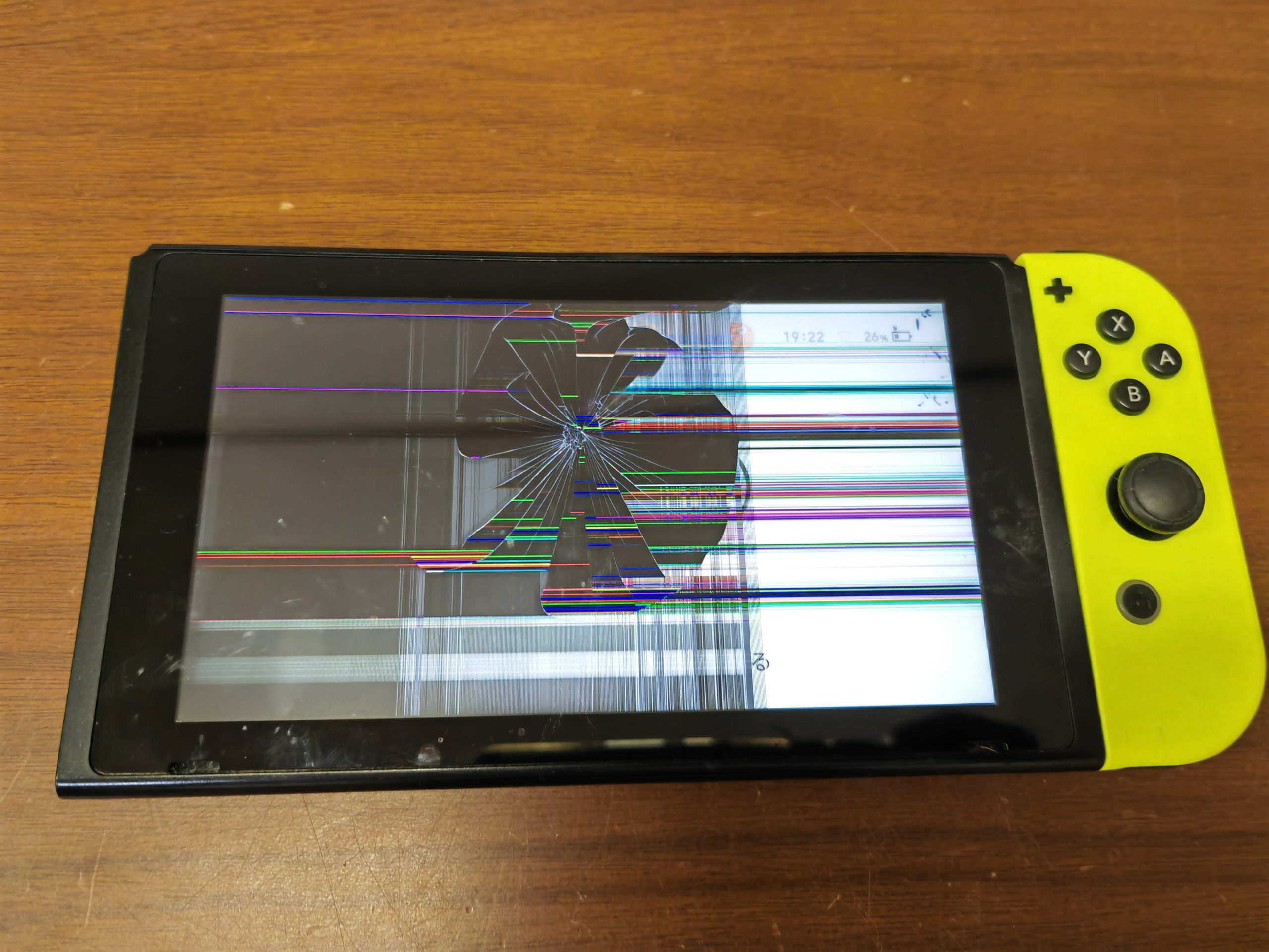 ニンテンドースイッチ画面割れ修理】持ち込み・配送修理可能です