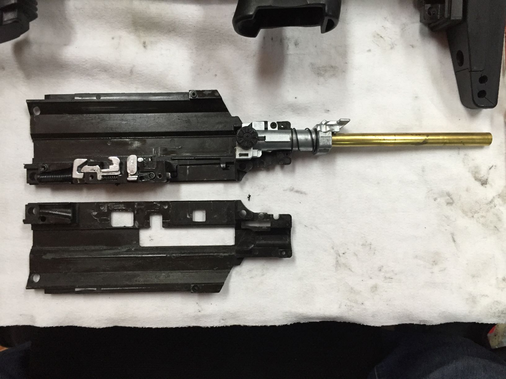 東京マルイ MP7A1 ガスブローバックマシンガンの修理をさせて頂きまし