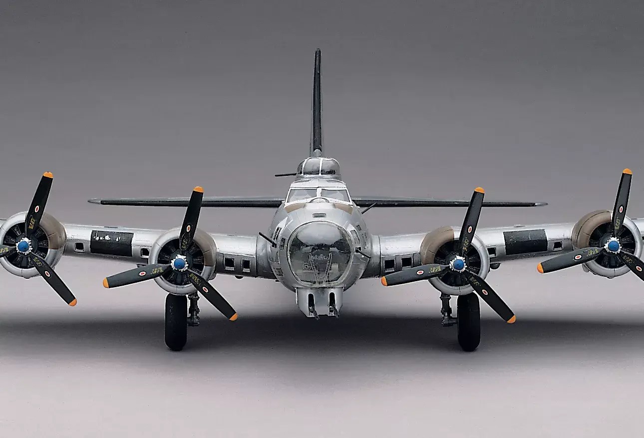B-17G Flying Fortress **1/48 Scale – Revell – Westside Trains