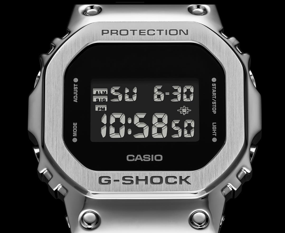 クリスマスプレゼントにも最適！Gショック・メタルベゼルの廉価版 [GM