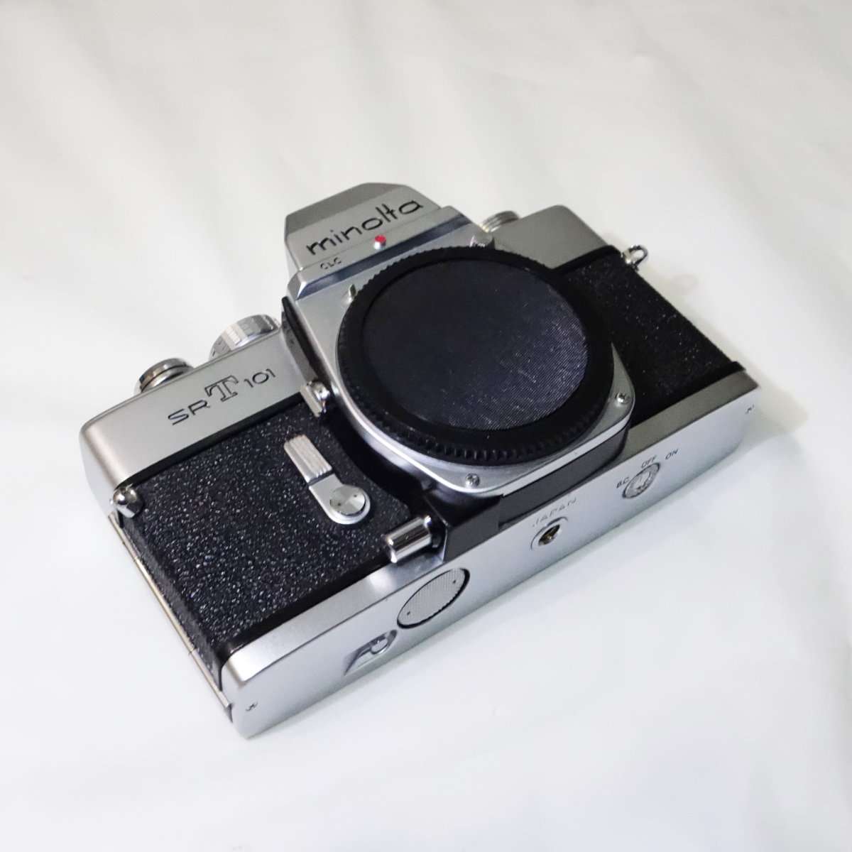 ミノルタ一眼レフカメラ用に旧minoltaロゴのボディキャップとレンズ