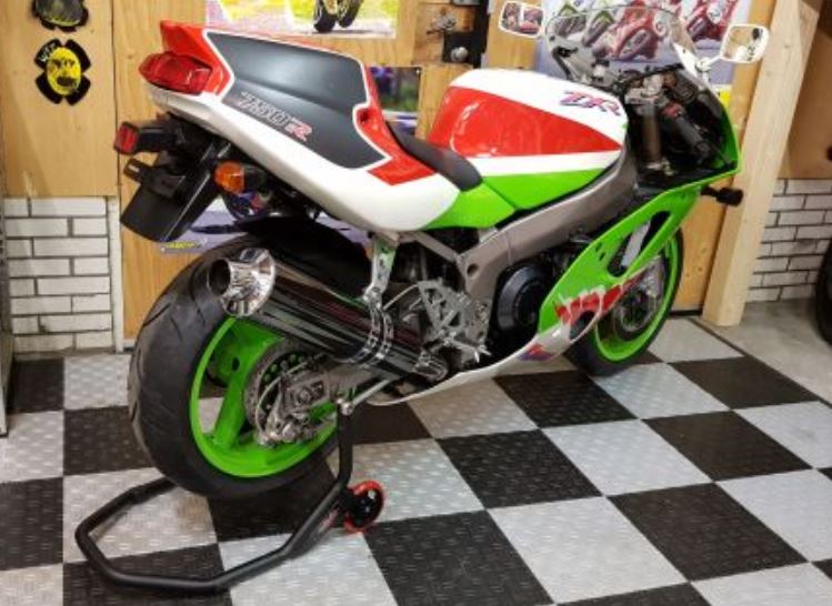 In Holland – 1993 Kawasaki ZXR750R M | Bike-urious