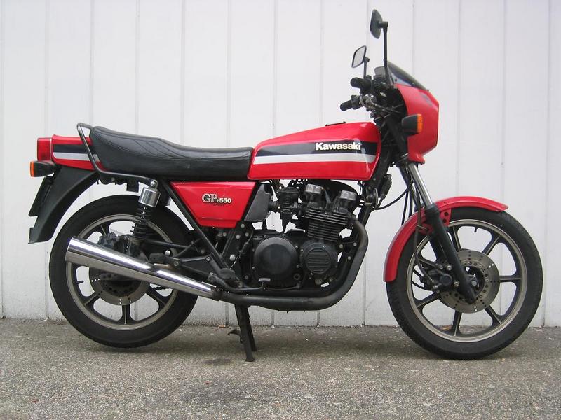 COAL: 1984 Kawasaki GPz550 - Let The Good Times Roll! - Curbside