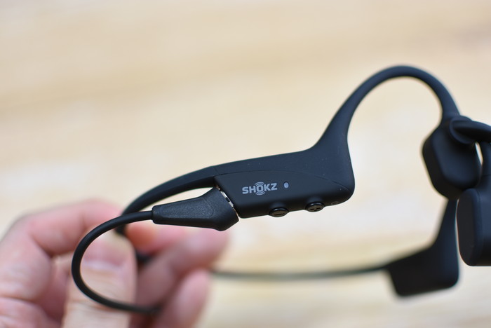 クリアな通話品質】Shokz OpenComm2 UC 骨伝導イヤホンをレビュー！