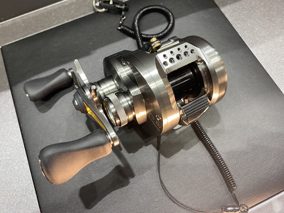 シマノ2023年新製品】より低弾道でカバーの奥を撃ち抜ける「23