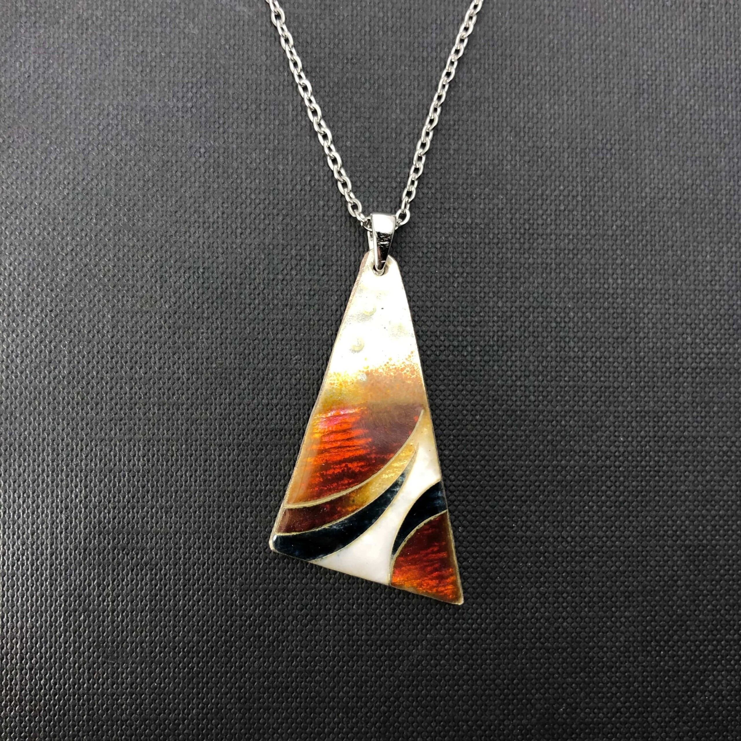 七宝焼ネックレス台型《燃》 – 田村七宝工芸 七宝焼窯元【公式サイト】