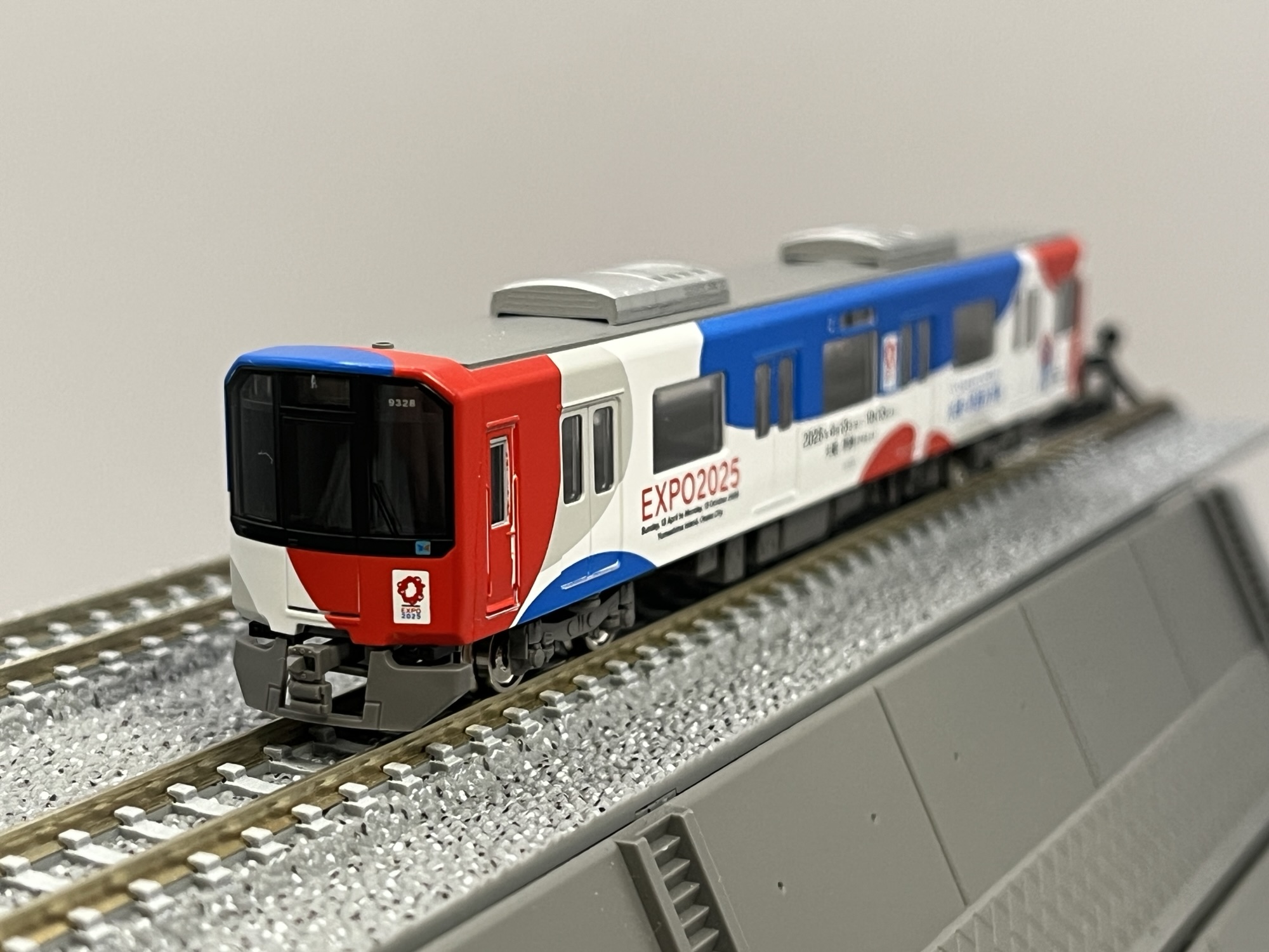 近鉄9820系大阪・関西万博ラッピング（グリーンマックス・N）入線