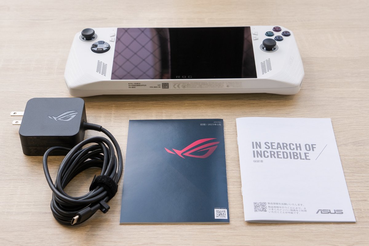 ASUS ROG Ally ホワイト 本体とアクセサリ2点 ASUS ROG Ally ホワイト
