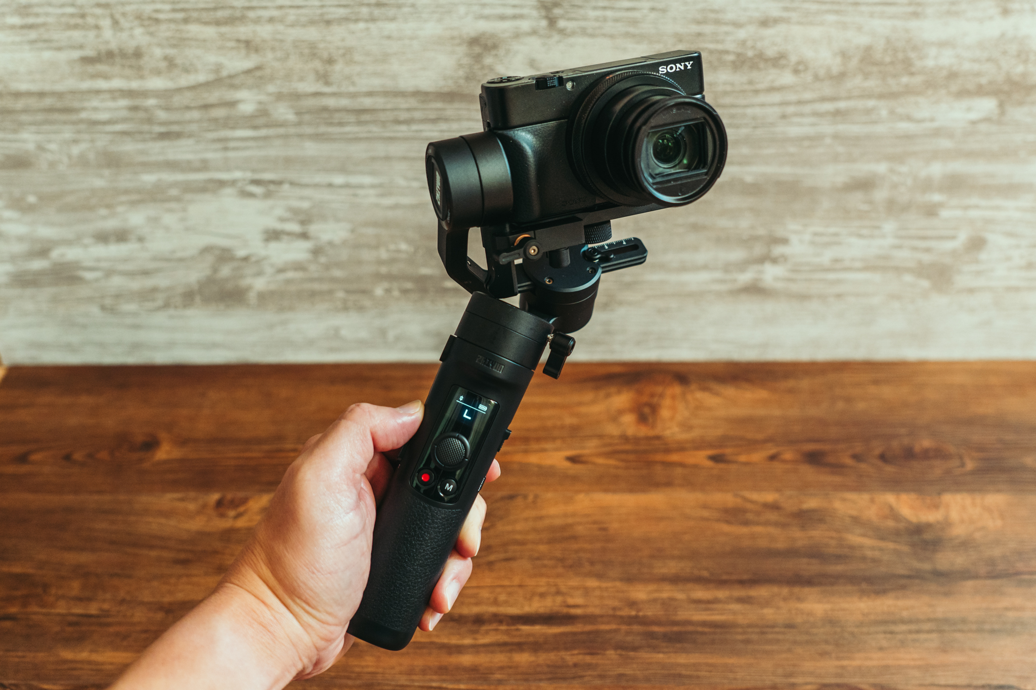Zhiyun Crane M2 レビュー RX100M7やα6400、ZV-1に使えるジンバル